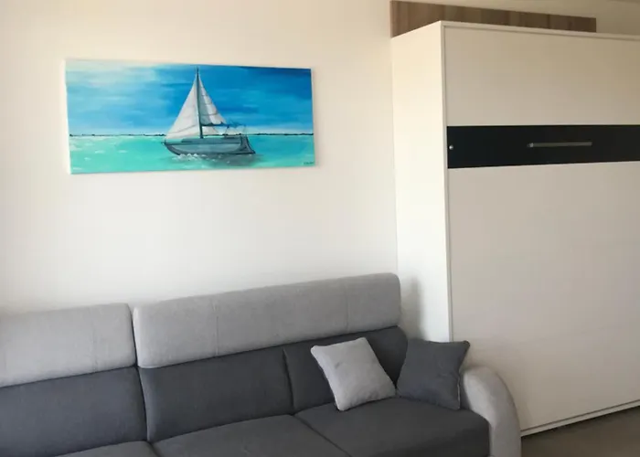 Apartment Feher Hullam *